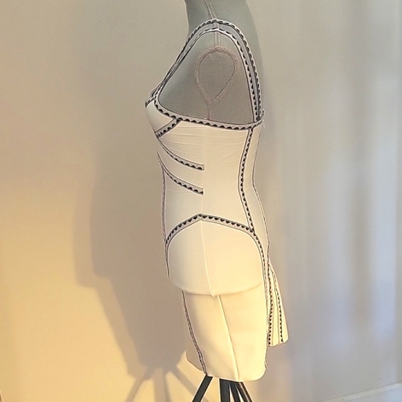 Fashion Nova Woman's White & Black Sleeveless Dress , Size: S - Picture 8 of 8